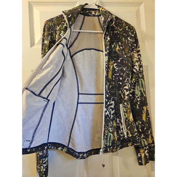 Lululemon Zip Up Athletic Jacket Size 4 Floral Print - Picture 6 of 6